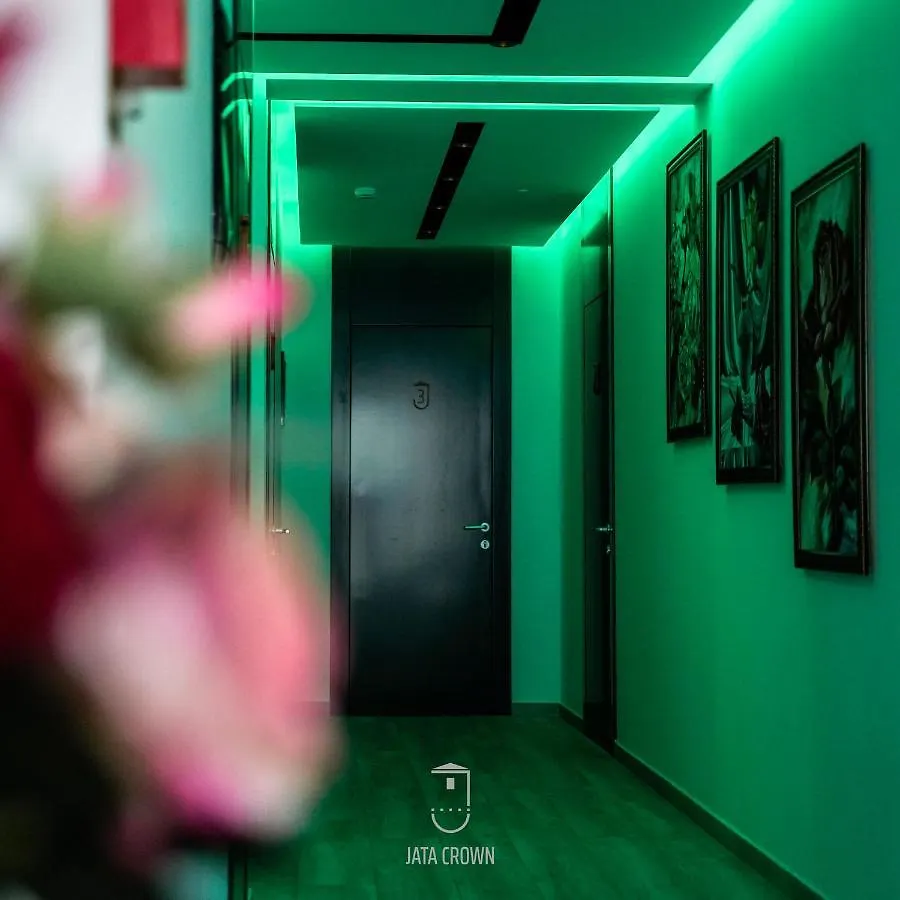 Jata Crown Hotel Tiran