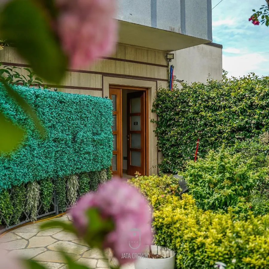 ***  Jata Crown Hotel Tirana Albanië