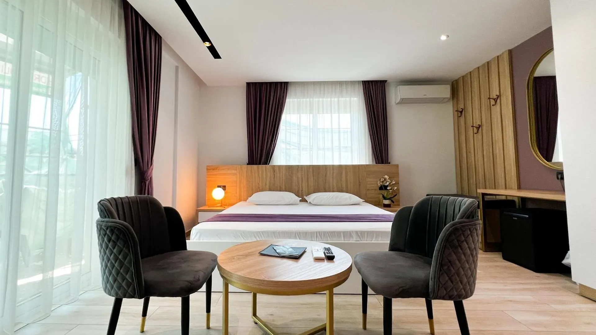 Jata Crown Hotel Tirana