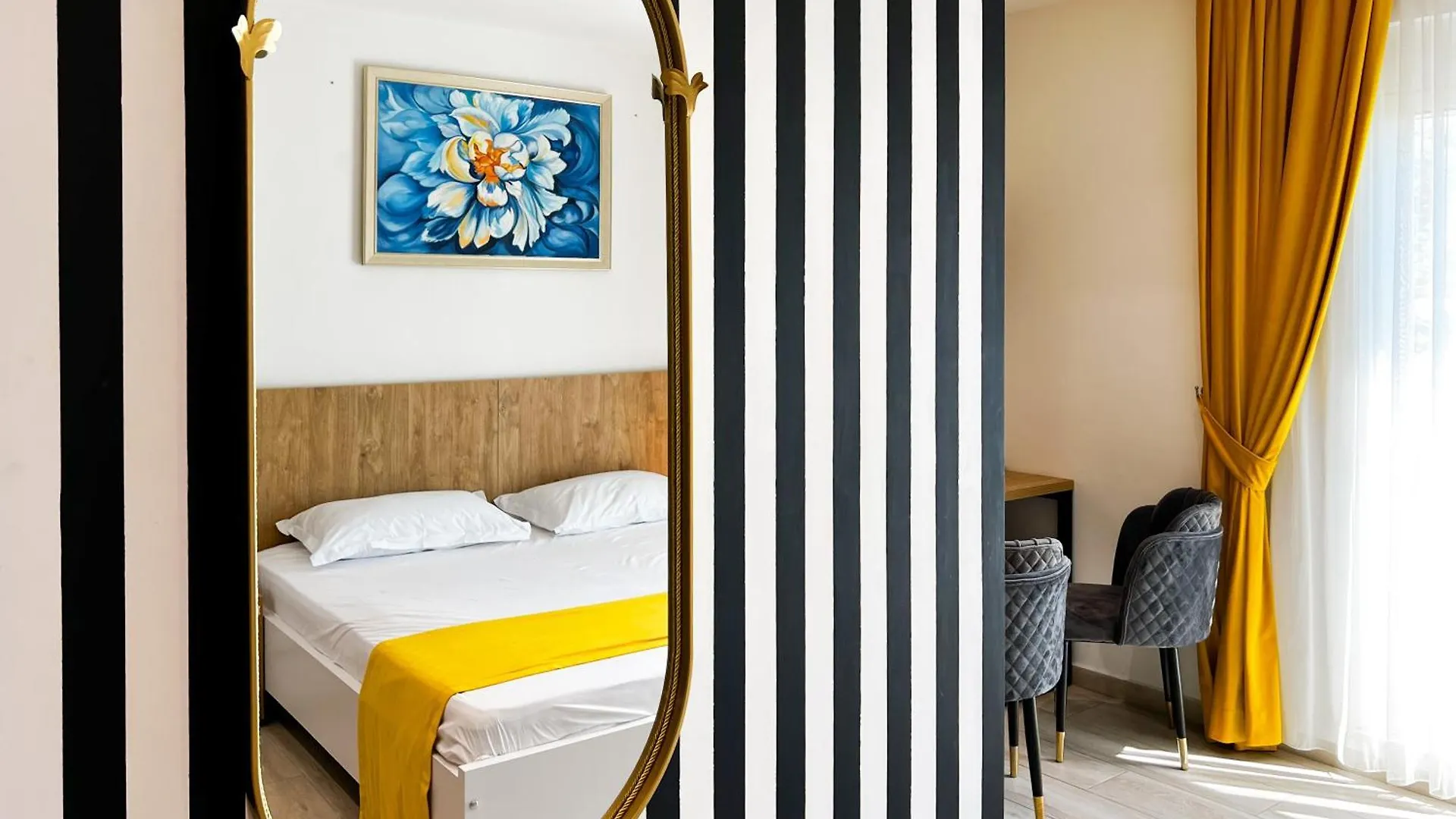Jata Crown Hotel تيرانا