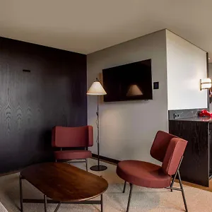 Radisson Red 4* Helsinki